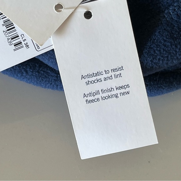 Patagonia & Lands' End Fleece Beanie Set - Solid Red and Blue L Price Firm - Picture 9 of 9